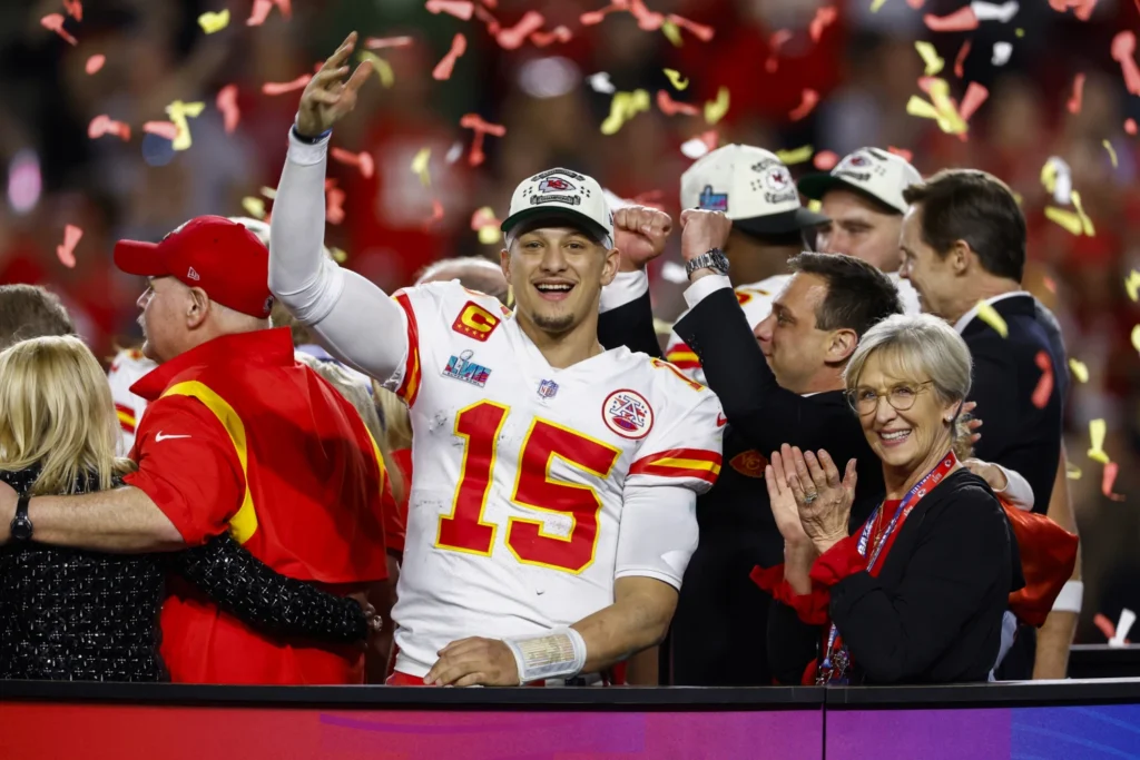 230213-super-bowl-patrick-mahomes-mn-0855-6d55e2