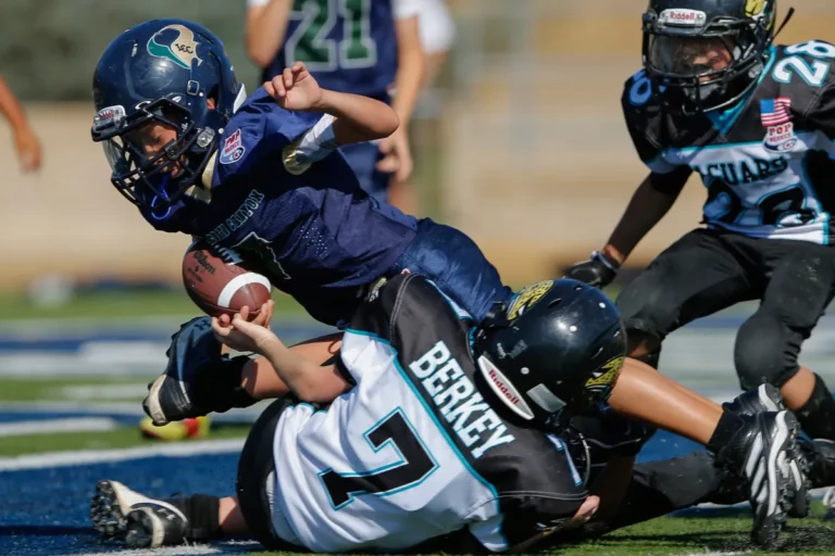 092012-Pop-Warner-Football-REUTERS-CM-01-1